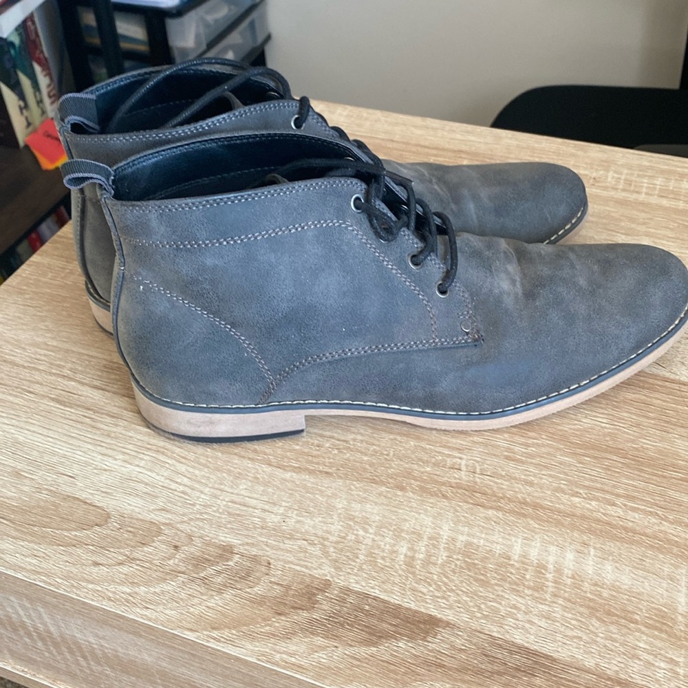 Men’s H&M grey suede dress boots. Size EU 45/US12.